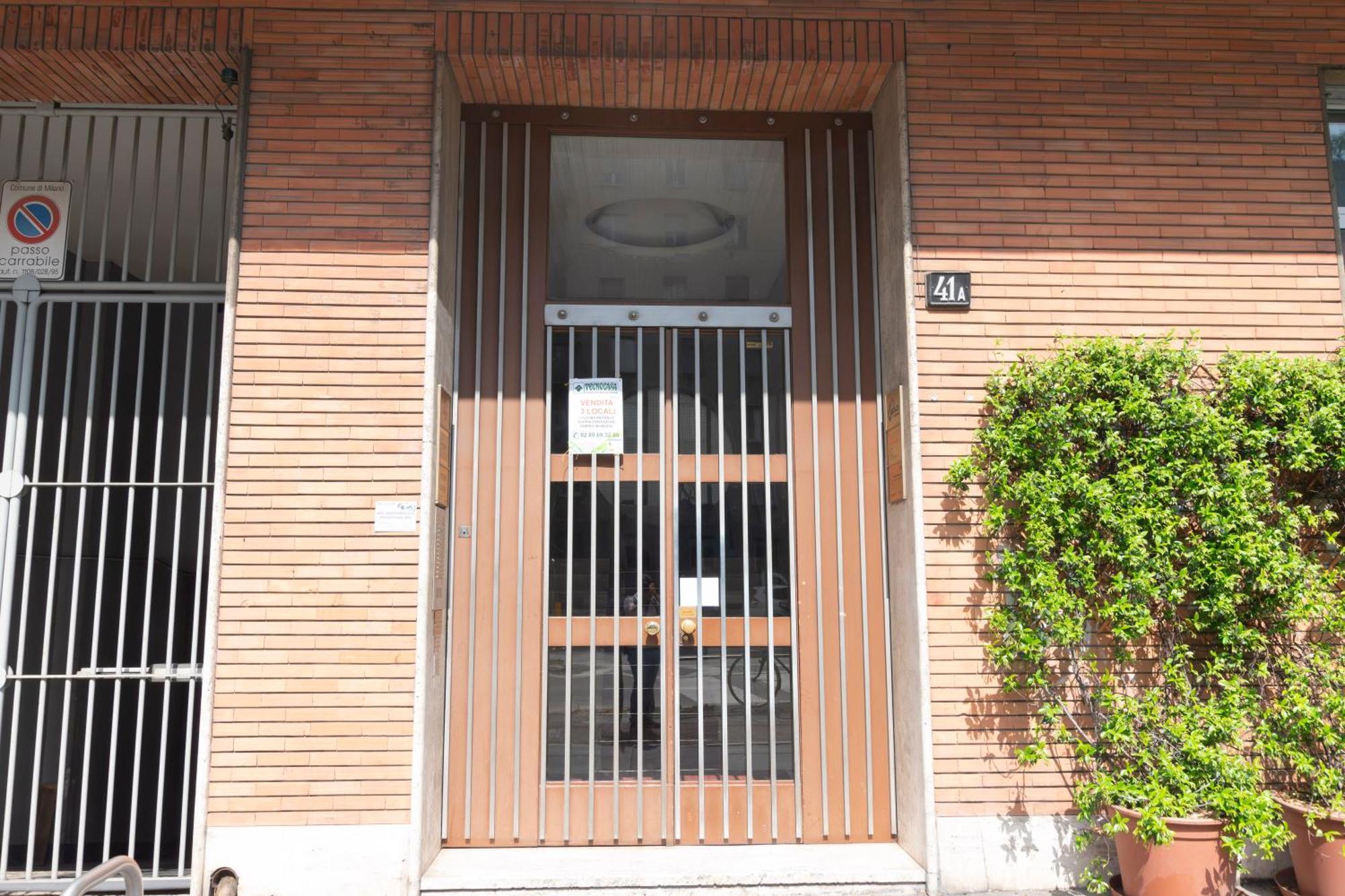 Modern & Stylish Near Isola & Central Station Milan Luaran gambar